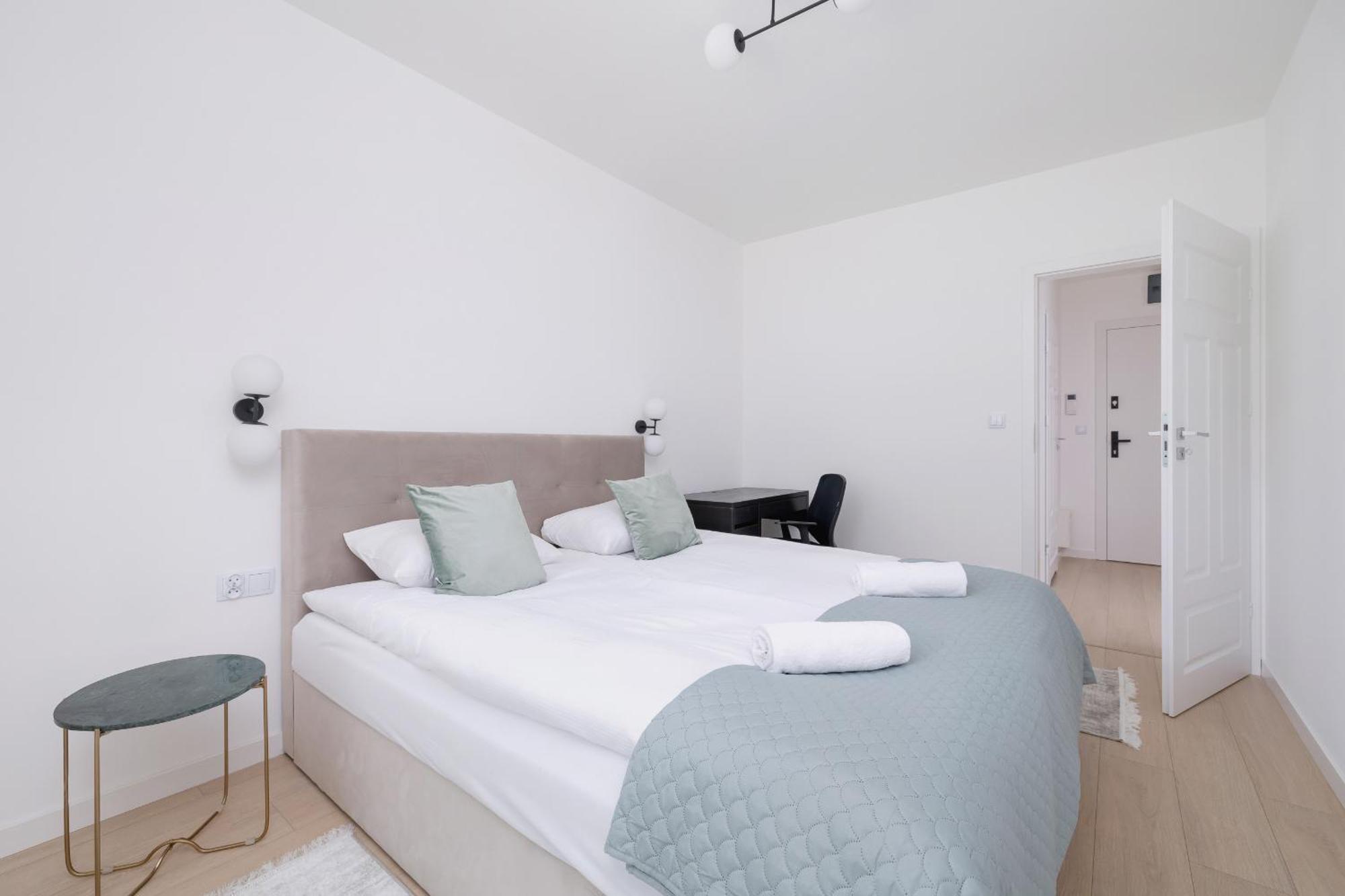 Krowoderska Apartment With Balcony Near City Center By Rent Like Home 크라쿠프 외부 사진